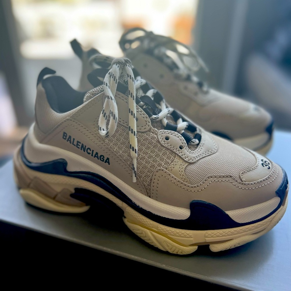 Balenciaga Sneakers Triple S Trainer Beige Black - Size 36 (US 6)